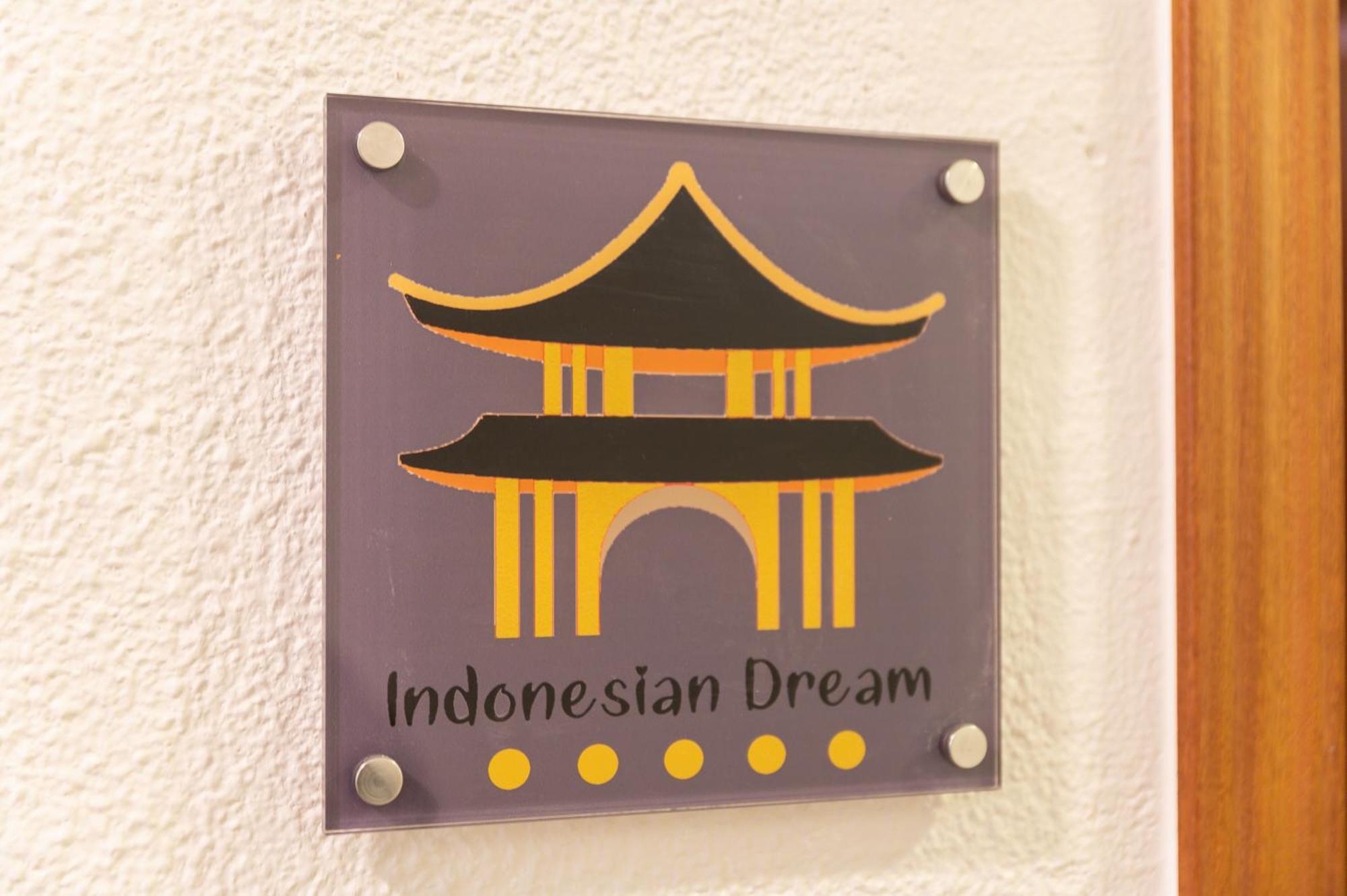 Indonesian Dreams By Iloftmalaga Apartment Luaran gambar